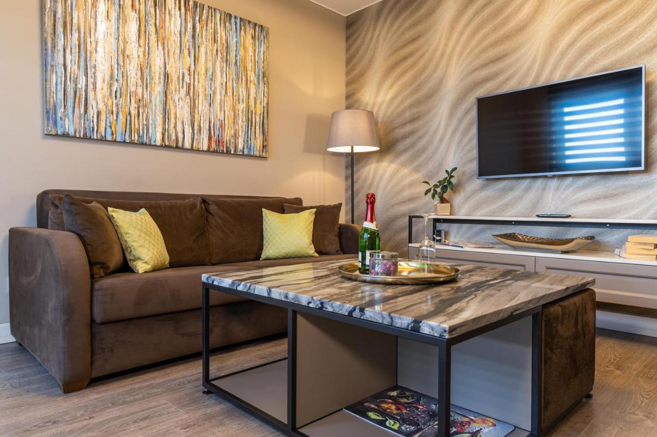 Deluxe Apartment Mit Tiefgarage In Naehe Messe-Bmw-Porsche-Dhl-Flughafen-Flugzeugwerk Der Deutsche Aircraft Lipsko Exteriér fotografie